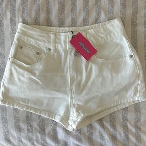 Edikted Cream Jean Shorts